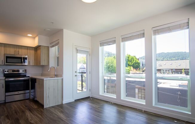 037 - 1834 Apartments