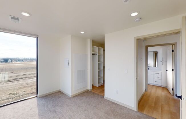 1 bed, 1 bath, 468 sqft, $745, Unit 2405-104