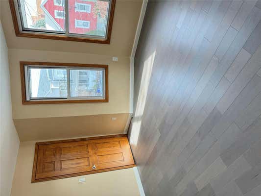 2 beds, 1 bath, 700 sqft, $2,300, Unit # FLOOR