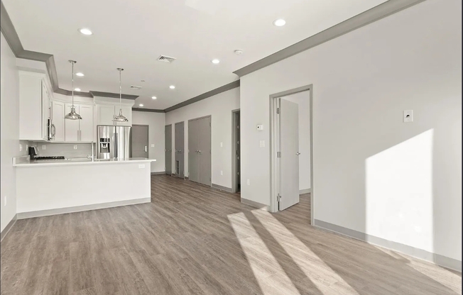 1 bed, 1 bath, 650 sqft, $3,300, Unit 5