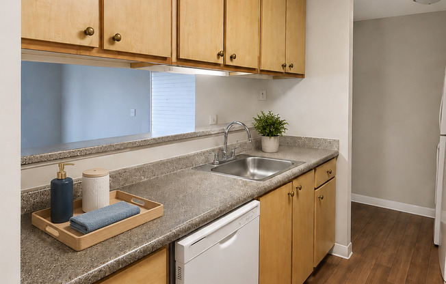 3 beds, 2 baths, $1,695, Unit 67