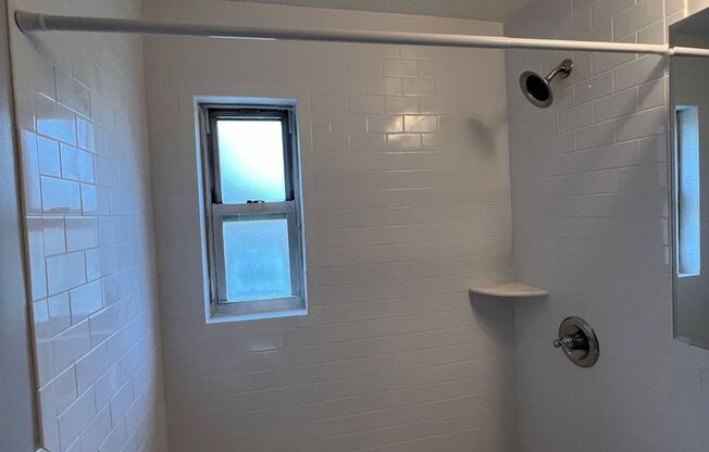 1 bed, 1 bath, 675 sqft, $2,200, Unit E641A