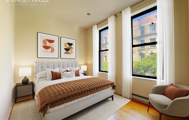5 beds, 2 baths, $6,700, Unit 14