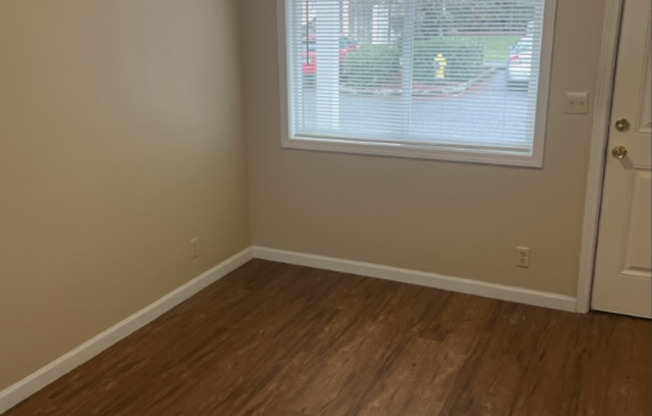 Studio, 1 bath, 581 sqft, $1,100