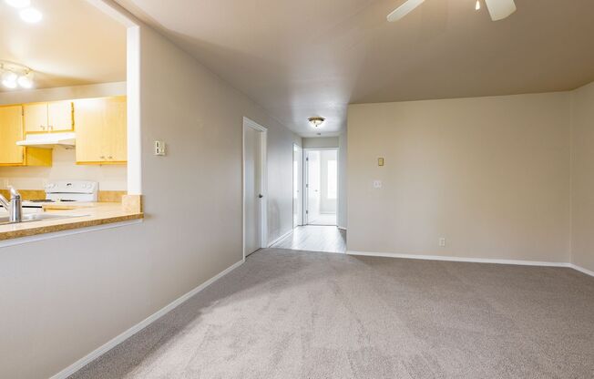 2 beds, 2 baths, 1,004 sqft, $1,625, Unit D34