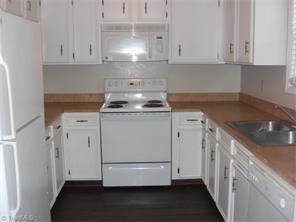 2 beds, 2 baths, $1,095