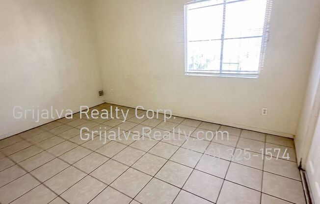 2 beds, 1 bath, 825 sqft, $1,195, Unit 2433