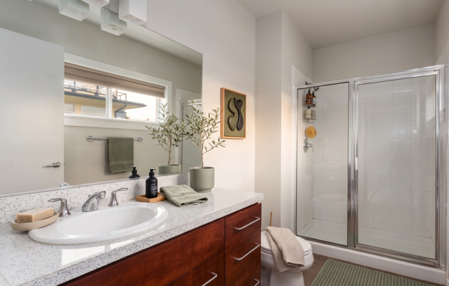 East Queen Anne Seattle 2 Bedroom 2 Bathroom Apartment for Rent | Lake Union Views, Rooftop Deck, In-Unit Laundry & Garage Parking