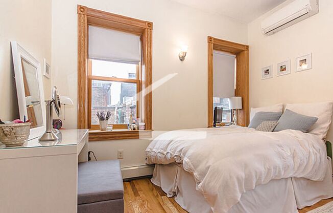 88 Myrtle St #2B Boston MA 02114