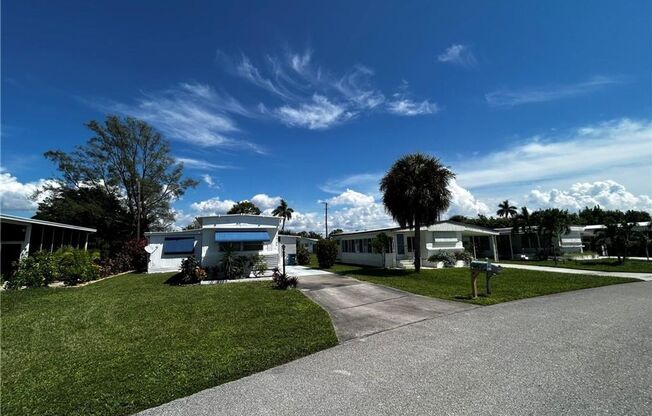 Imperial Harbor Home - First Month Rent FREE!