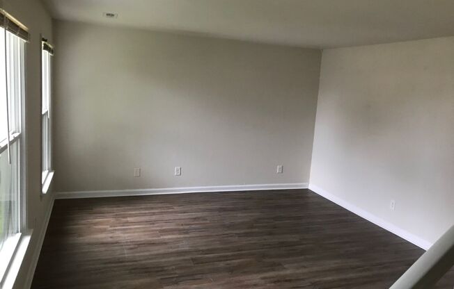 326/328 Mary St