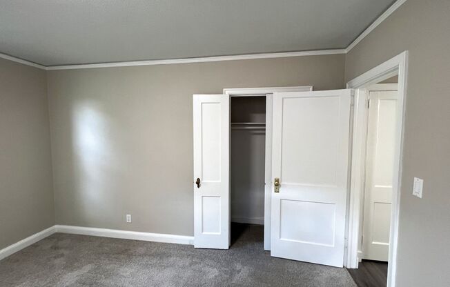 2 beds, 1 bath, $1,035