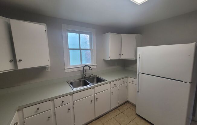 3 beds, 1 bath, $1,700