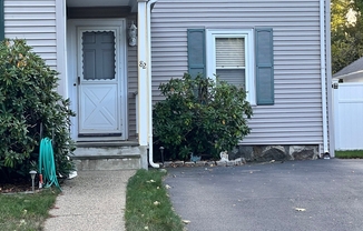 82 CEDAR ST
