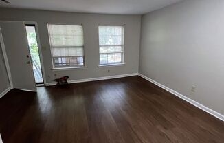 Newly Renovated 1 BR, 1 Ba in Barracks road west subdivision