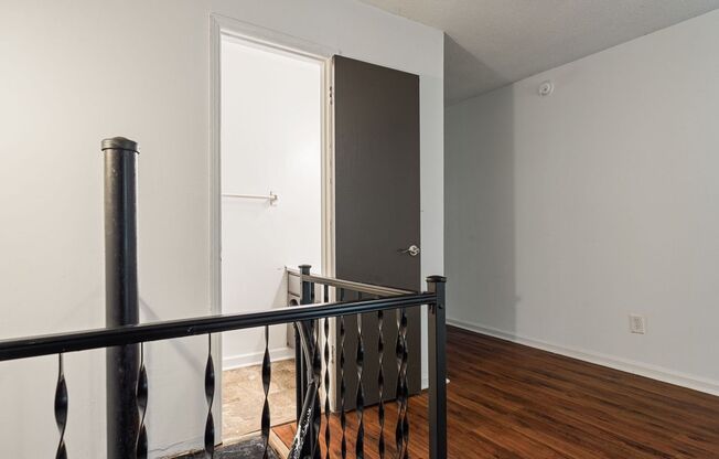 2 beds, 1 bath, 1,070 sqft, $1,497, Unit 1208G