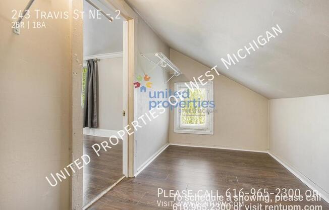 243 TRAVIS ST NE