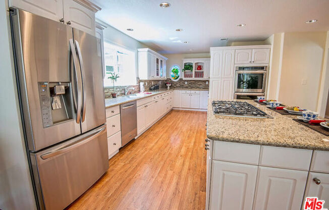 7830 W 83 ST