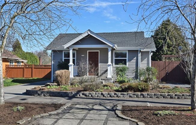 Updated 2br/1ba Bungalow with Garage & Fully Fenced Backyard!!