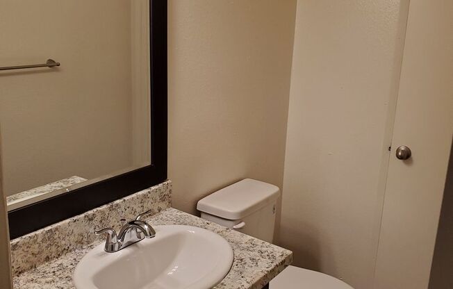 2 beds, 1.5 baths, 900 sqft, $1,620, Unit B 152
