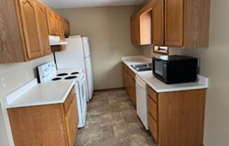 2 beds, 1 bath, 852 sqft, $650, Unit 1027