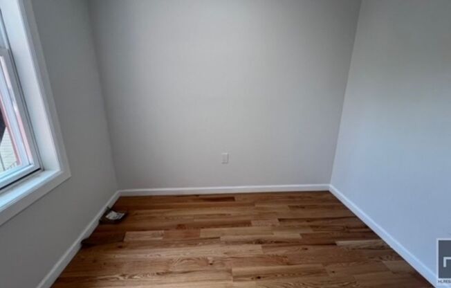 3 beds, 1 bath, $6,000, Unit 2