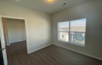 1 bed, 1 bath, 670 sqft, $929, Unit 1140-204