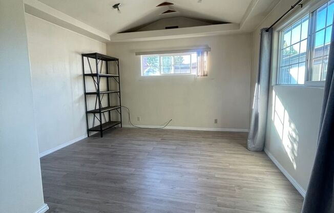 Studio, 1 bath, $1,550