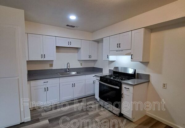 4422 E SIERRA MADRE AVE