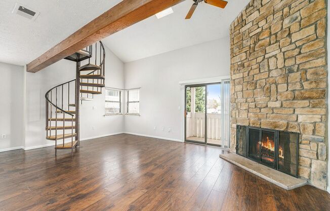 Charming 2 Bed, 2 Bath Condo with Loft in Aurora, CO