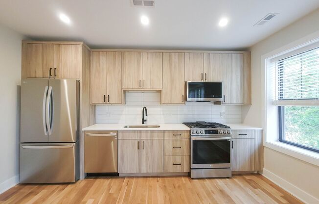 Studio, 1 bath, 330 sqft, $2,195, Unit 2237.5-1E