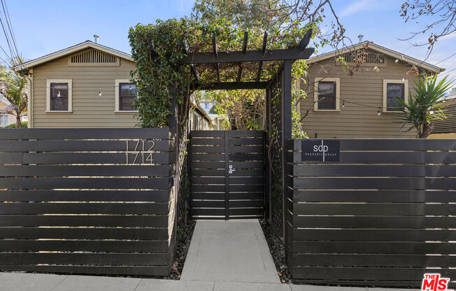 1714 ECHO PARK AVE