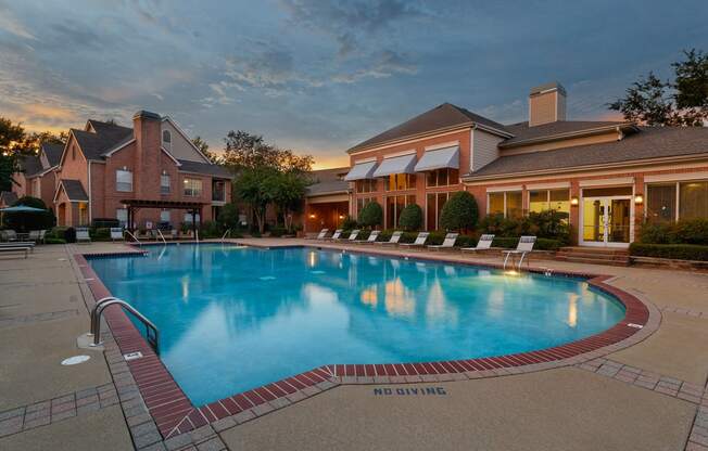 The Vineyards resort-style pool and surrounding sundeck