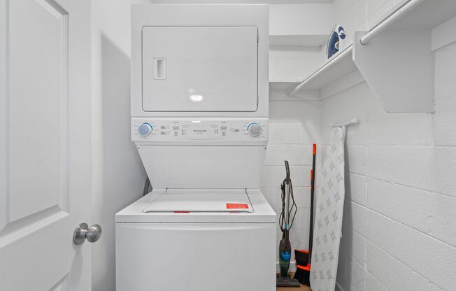 1 bed, 1 bath, 750 sqft, $1,500, Unit 9