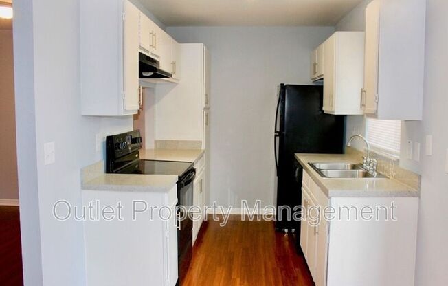 6291 Arlington Court Unit #215