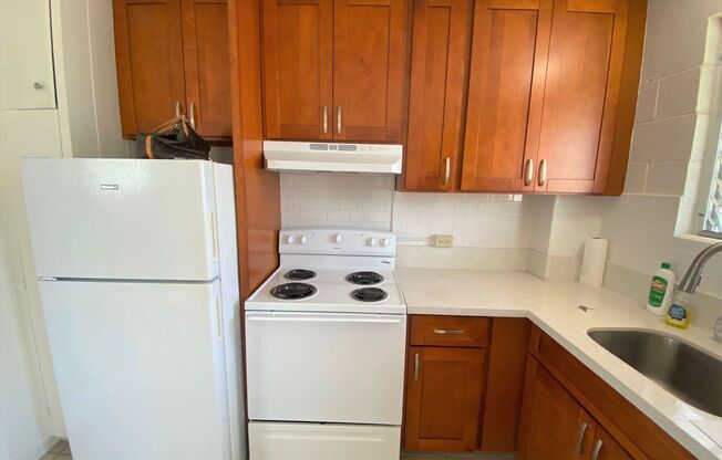 1 bed, 1 bath, $1,550, Unit E