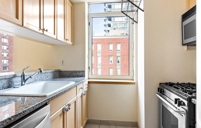2 beds, 2 baths, $7,250, Unit 9F