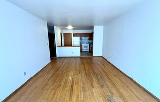 1 bed, 1 bath, $895, Unit 4