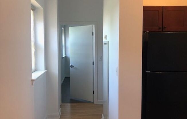 2 beds, 2 baths, $1,899, Unit 527