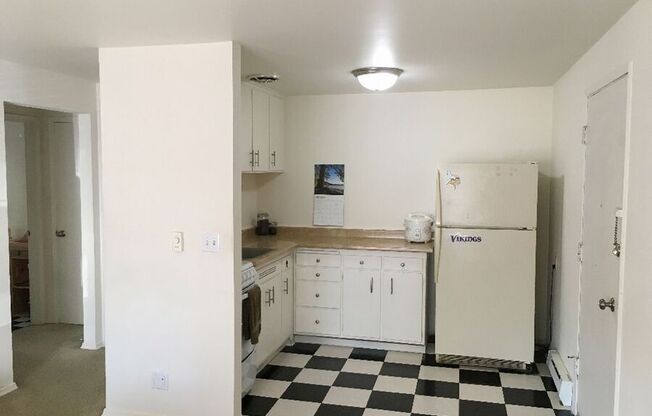 2111 N 63 ST