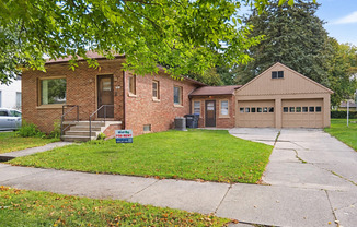 1611 N 11 ST