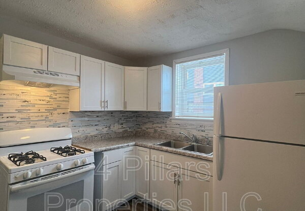 1311 E COLUMBUS DR