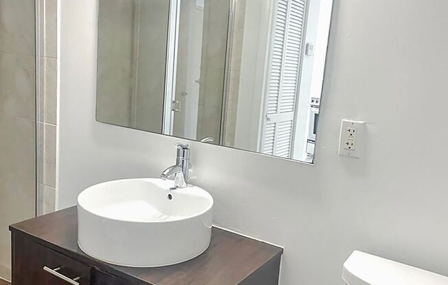 Studio, 1 bath, 962 sqft, $3,150, Unit Unit 705