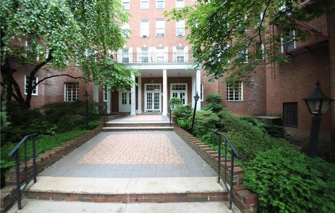 511 W 232 ST