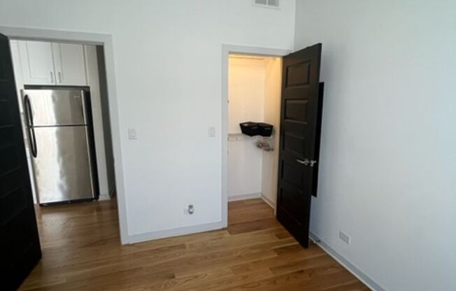 1 bed, 1 bath, $1,800