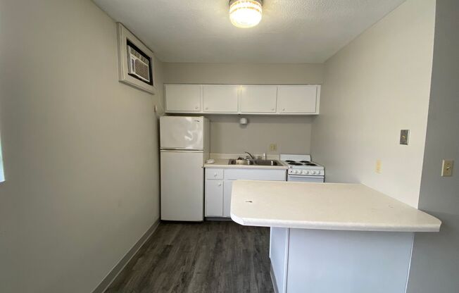 1 bed, 1 bath, 545 sqft, $775, Unit #04