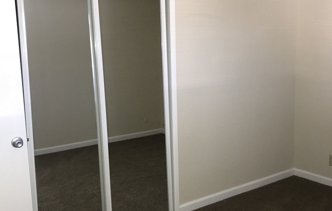 3 beds, 2 baths, 1,050 sqft, $1,895