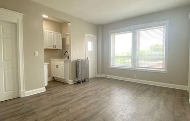 Studio, 1 bath, 300 sqft, $1,250, Unit #506