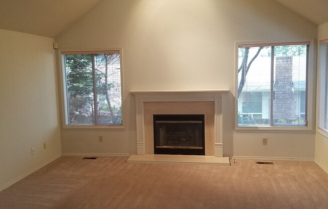 Dash Point area Charming 3 bedroom 2.5 bath, 2 car garage located in Federal Way. Available NOW!!!
