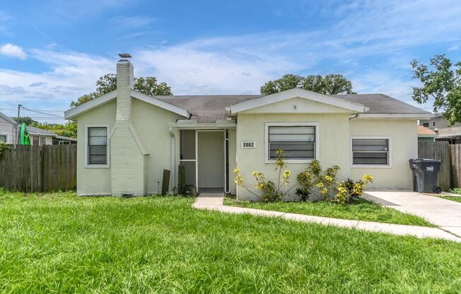 3 BEDROOM, 2 BATH HOME - ST. PETERSBURG, FLORIDA